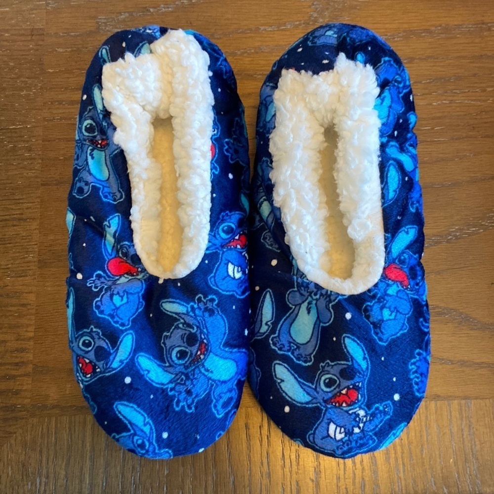 Disney Fuzzy Babba Stitch Sherpa Slipper Socks Blue OSFM